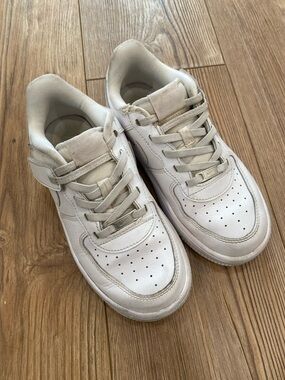 Nike Kids White Leather Sneakers
